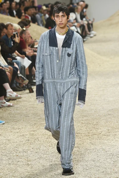 Look 35